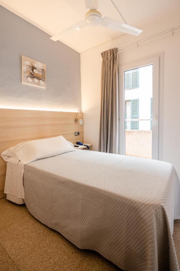 Eurohotel Mahon  Exterior photo